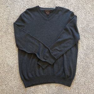 Large Black & Brown dark gray sweater. Made in Italy. Sweater in great condition